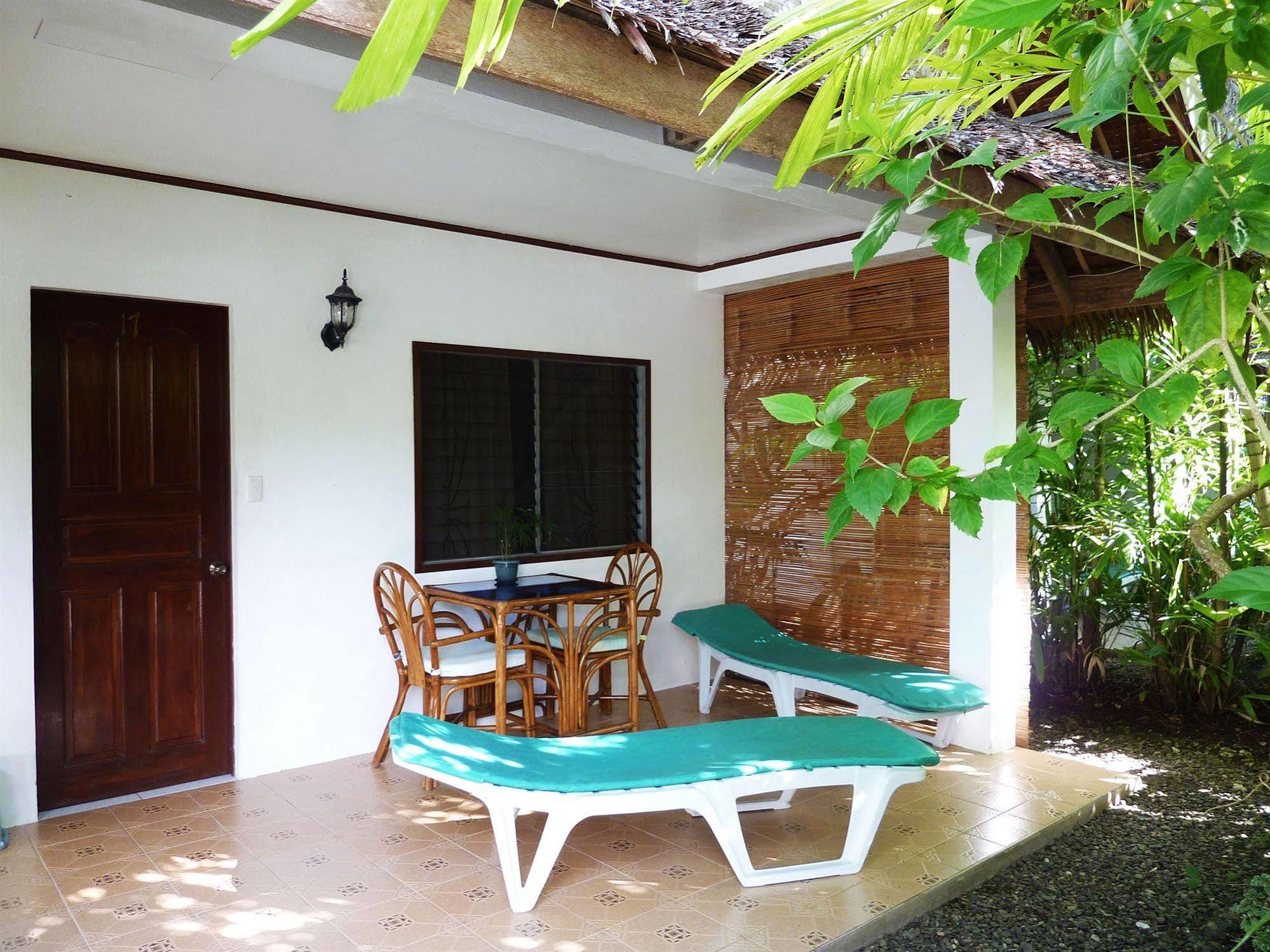 Marcosas Cottages Resort Moalboal Exterior foto
